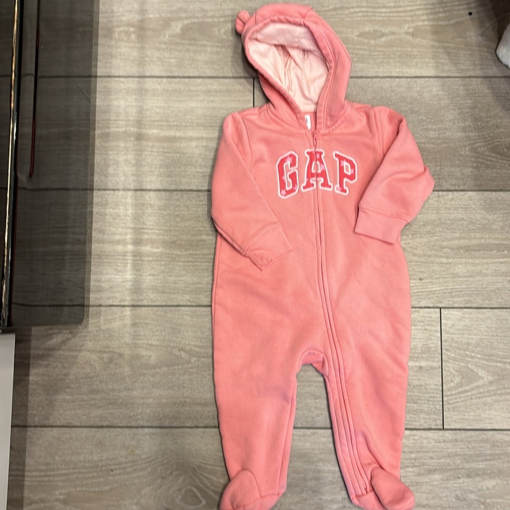 Baby Gap one piece sweatsuit 6-12mo